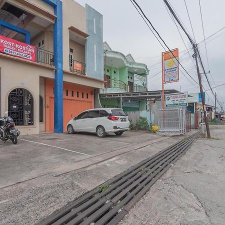 Reddoorz Syariah Near Terminal Batu Ampar 2 Hotel Balikpapan  Exterior foto
