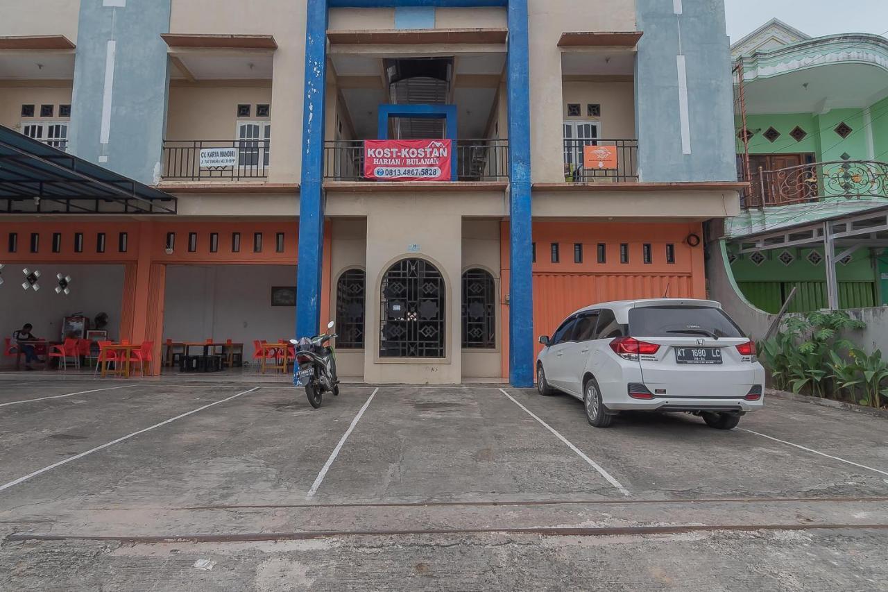 Reddoorz Syariah Near Terminal Batu Ampar 2 Hotel Balikpapan  Exterior foto